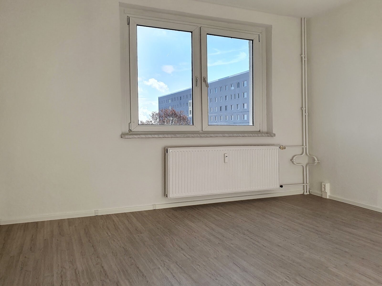Wohnung zur Miete 347 € 3 Zimmer 62,7 m²<br/>Wohnfläche 6. Stock<br/>Geschoss Richard-Paulick-Straße 11 Südliche Neustadt Halle (Saale) 06124