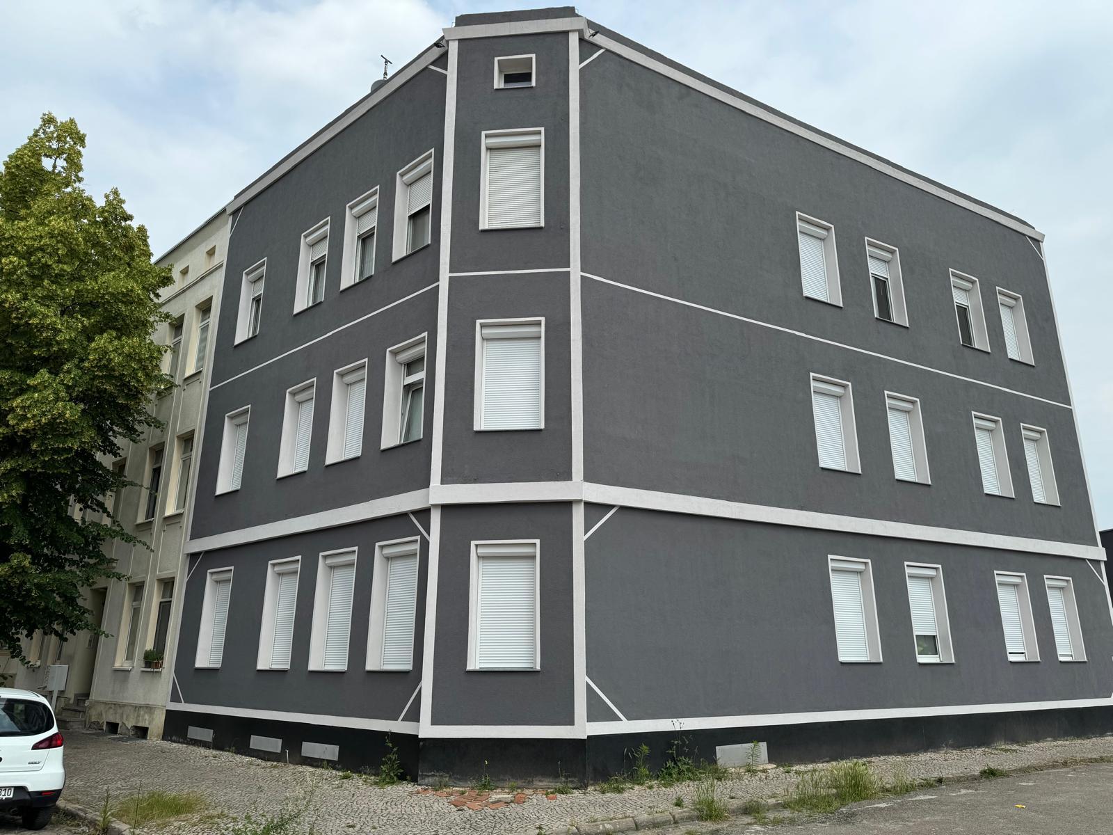 Mehrfamilienhaus zum Kauf 289.000 € 14 Zimmer 247 m²<br/>Wohnfläche 317 m²<br/>Grundstück Bernburg Bernburg (Saale) 06406