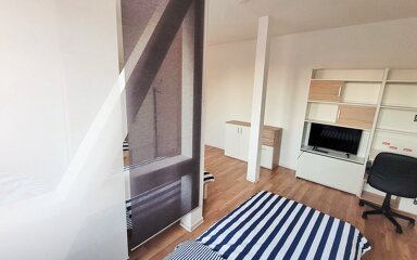 WG-Zimmer zur Miete Wohnen auf Zeit 680 € 20 m² frei ab 30.05.2025 Landhausstr. 0 Ostheim Stuttgart Ost 70188