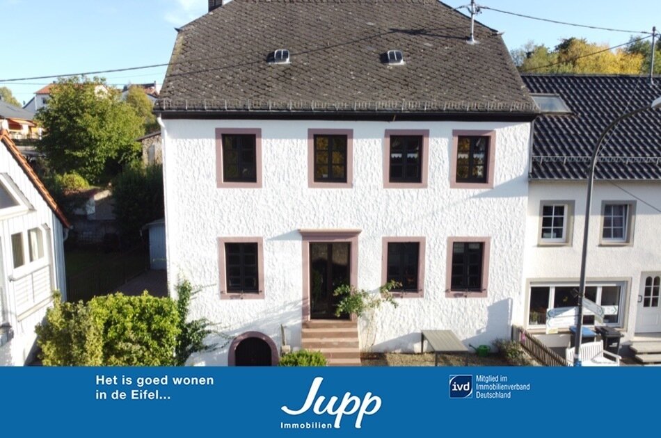 Haus zum Kauf 325.000 € 8 Zimmer 202 m²<br/>Wohnfläche 304 m²<br/>Grundstück Niederehe Üxheim OT Niederehe 54579