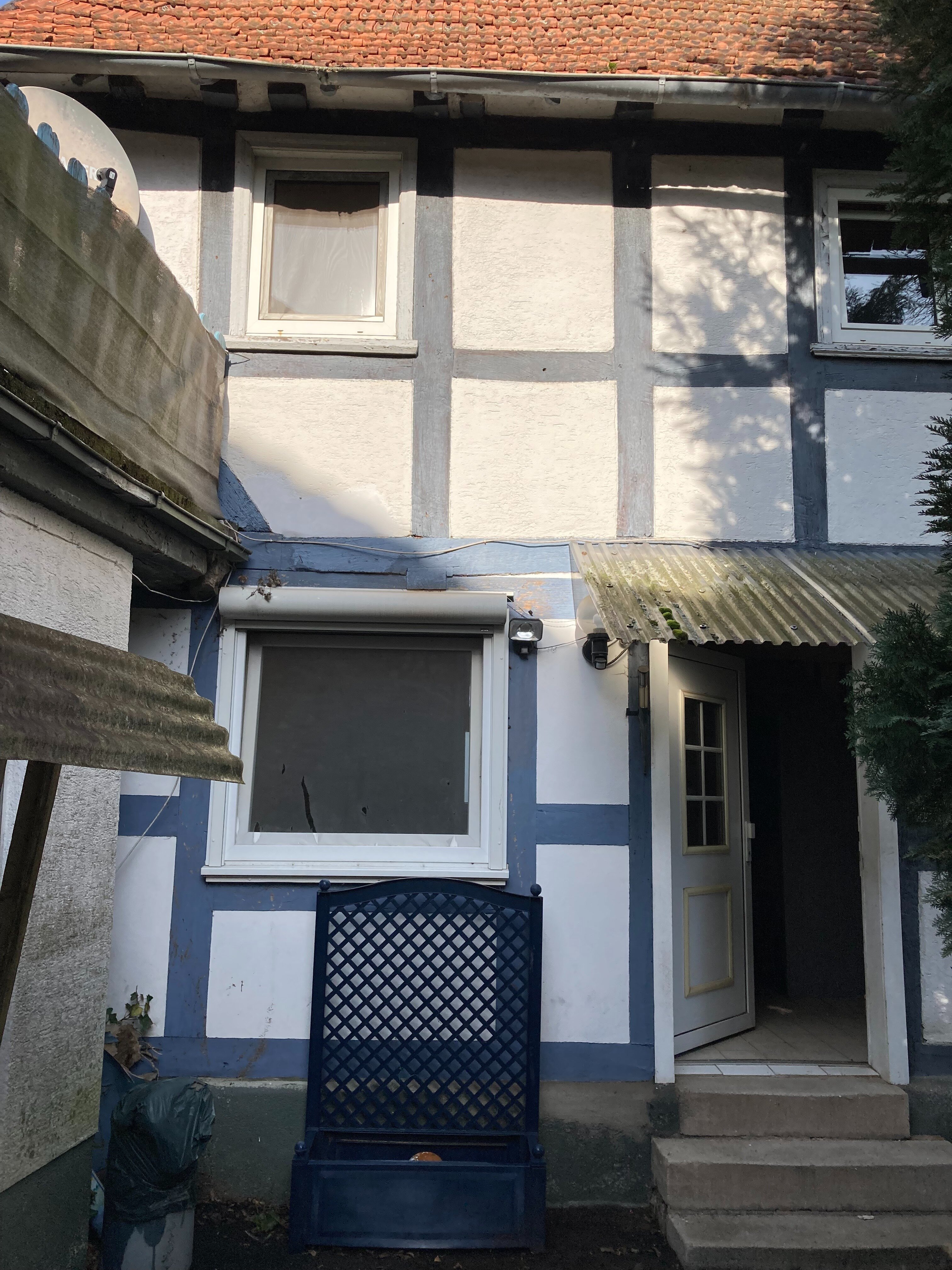 Einfamilienhaus zum Kauf 50.000 € 1 Zimmer 207 m² Grundstück Hermann-von-Vultee-Weg 2 Elnhausen Marburg-Einhausen 35041