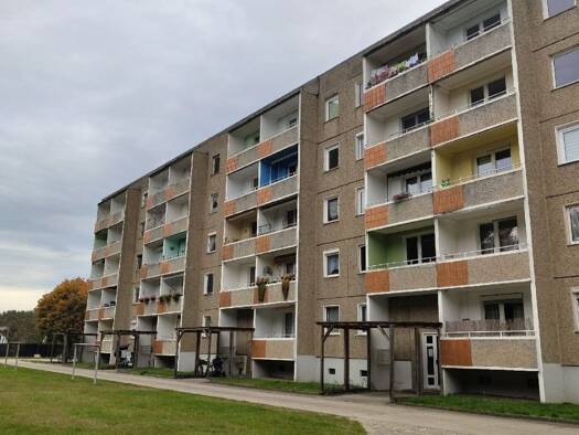 Wohnung zum Kauf 25.000 € 3 Zimmer 60 m² 4. Geschoss frei ab sofort Trebuser Straße 15 Uhsmannsdorf Rothenburg/Oberlausitz 02929