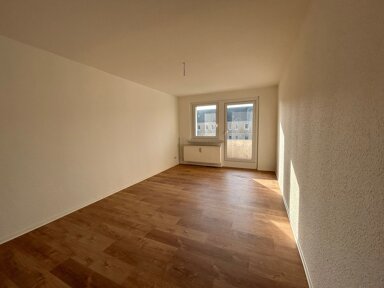 Wohnung zur Miete 275 € 2 Zimmer 47,8 m² 4. Geschoss frei ab sofort Max-Müller-Straße 16 Zittau Zittau 02763