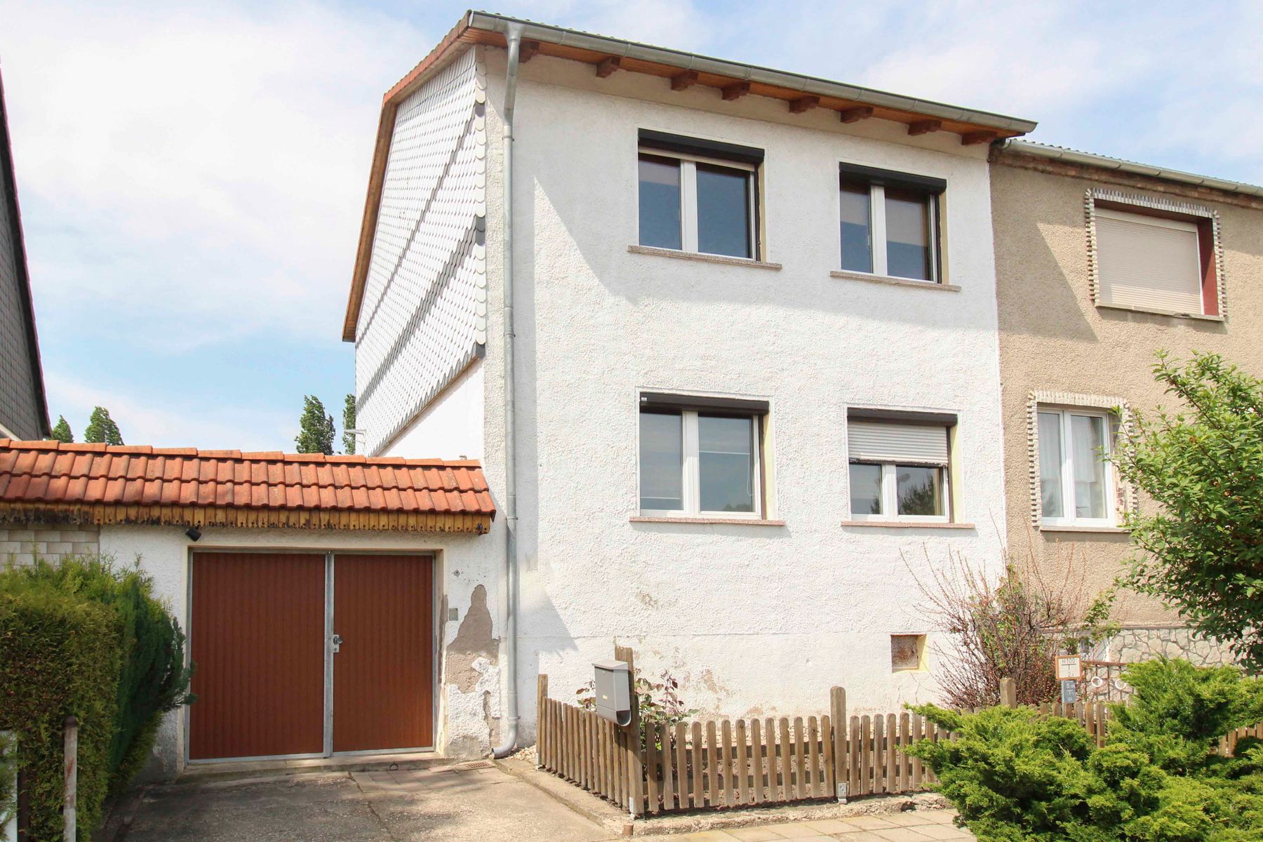 Doppelhaushälfte zum Kauf 78.000 € 5 Zimmer 121,3 m²<br/>Wohnfläche 656 m²<br/>Grundstück Förderstedt Staßfurt 39443