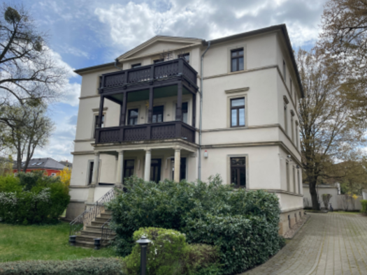 Wohnung zur Miete 685 € 2 Zimmer 48,7 m² Geschoss 1/3 frei ab sofort Blasewitz Dresden 01309