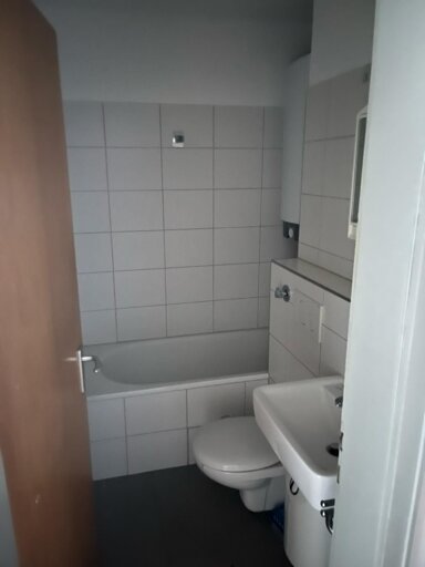 Wohnung zur Miete 600 € 1 Zimmer 45 m² 5. Geschoss frei ab sofort Elsa-Brändström-Straße 15A Bergwald Karlsruhe 76228