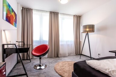 WG-Zimmer zur Miete Wohnen auf Zeit 630 € 16 m² 6. Geschoss frei ab sofort Taunusstraße 00 6.OG Frankfurt am Main 60329