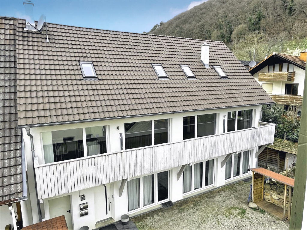 Einfamilienhaus zum Kauf 595.000 € 7 Zimmer 208 m²<br/>Wohnfläche 508 m²<br/>Grundstück Badenweiler Badenweiler 79410