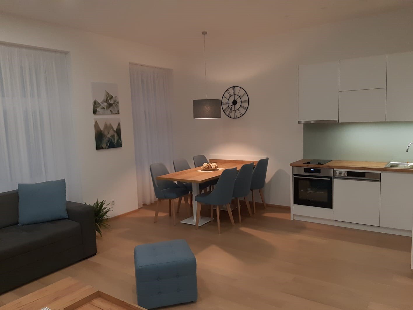 Wohnung zur Miete Wohnen auf Zeit 3.688,40 € 2 Zimmer 75 m²<br/>Wohnfläche ab sofort<br/>Verfügbarkeit Wien 1050