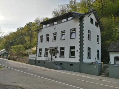 Wohnung zur Miete 980 € 6 Zimmer 140 m² frei ab sofort Lahntalstraße 8 Langenscheid 65558