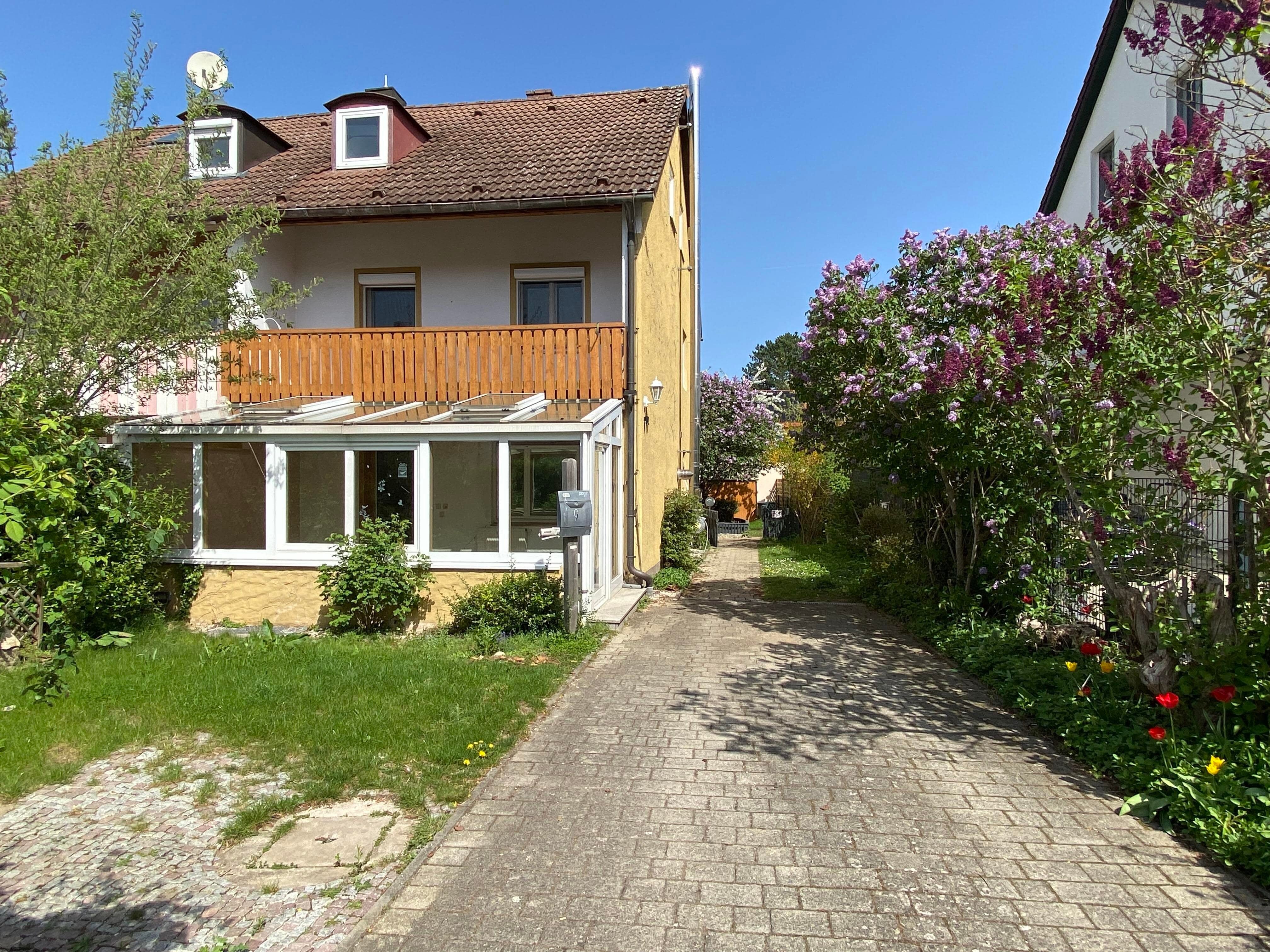 Doppelhaushälfte zum Kauf 304.000 € 4 Zimmer 100 m²<br/>Wohnfläche 401 m²<br/>Grundstück Weißenburg Weißenburg 91781