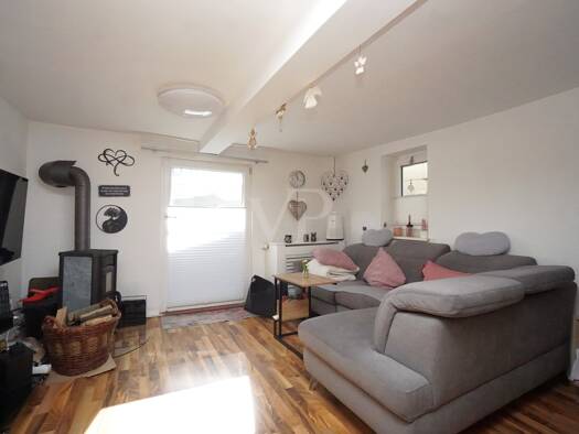 Einfamilienhaus zum Kauf 149.000 € 4 Zimmer 86 m² 126 m² Grundstück Großenlüder 36137