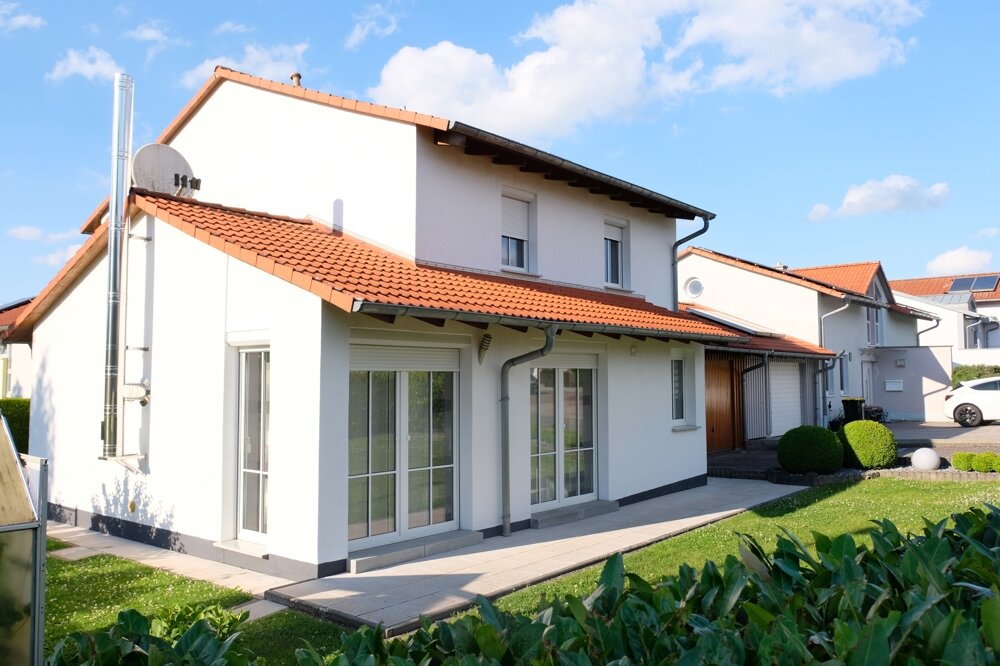 Einfamilienhaus zum Kauf 459.000 € 7 Zimmer 139,4 m²<br/>Wohnfläche 496 m²<br/>Grundstück Johannesberg Bad Hersfeld 36251