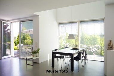Einfamilienhaus zum Kauf Zwangsversteigerung 140.000 € 4 Zimmer 97 m² 1.026 m² Grundstück Sasel Hamburg 22145