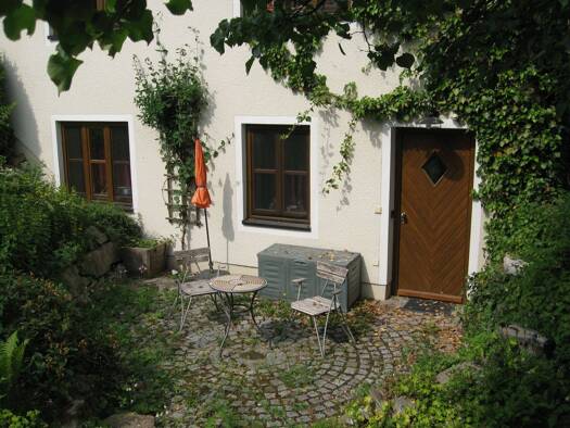 Studio zur Miete 230 € 1 Zimmer 27 m² Geschoss EG/2 frei ab sofort Langer Rain 24 Pittersdorf Hummeltal 95503