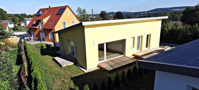 Bungalow zur Miete 950 € 4 Zimmer 115 m² 390 m² Grundstück frei ab 01.05.2025 Bahnhofstraße 36 Beratzhausen Beratzhausen 93176