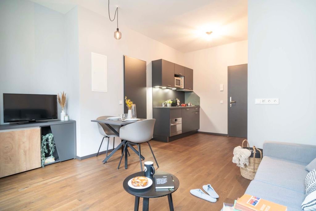 Wohnung zur Miete Wohnen auf Zeit 1.056 € 1 Zimmer 26 m²<br/>Wohnfläche 02.01.2025<br/>Verfügbarkeit Lindenallee Stadtkern Essen 45127