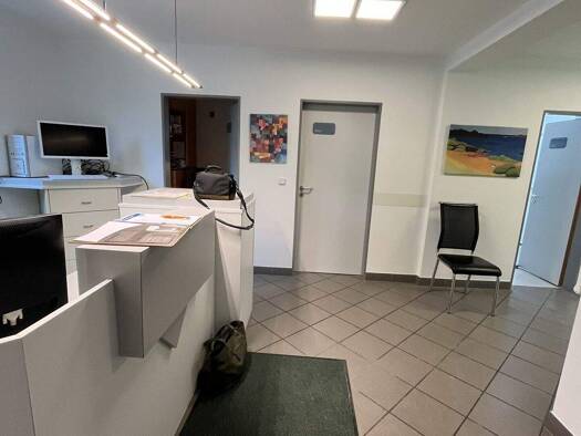 Praxis zur Miete 798 € 7 Zimmer 60 m² Bürofläche Thalmässing 91177