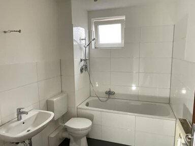 Wohnung zur Miete nur mit Wohnberechtigungsschein 506 € 3 Zimmer 85 m² 2. Geschoss Stock-und-Hausmann-Straße 16 Alt-Homberg Duisburg 47198