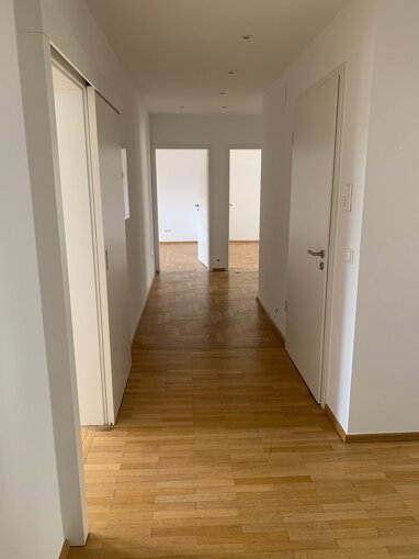 Wohnung zur Miete 1.250 € 4 Zimmer 110 m² 2. Geschoss frei ab 01.08.2024 Bughofer Straße 22 Domberg Bamberg 96050