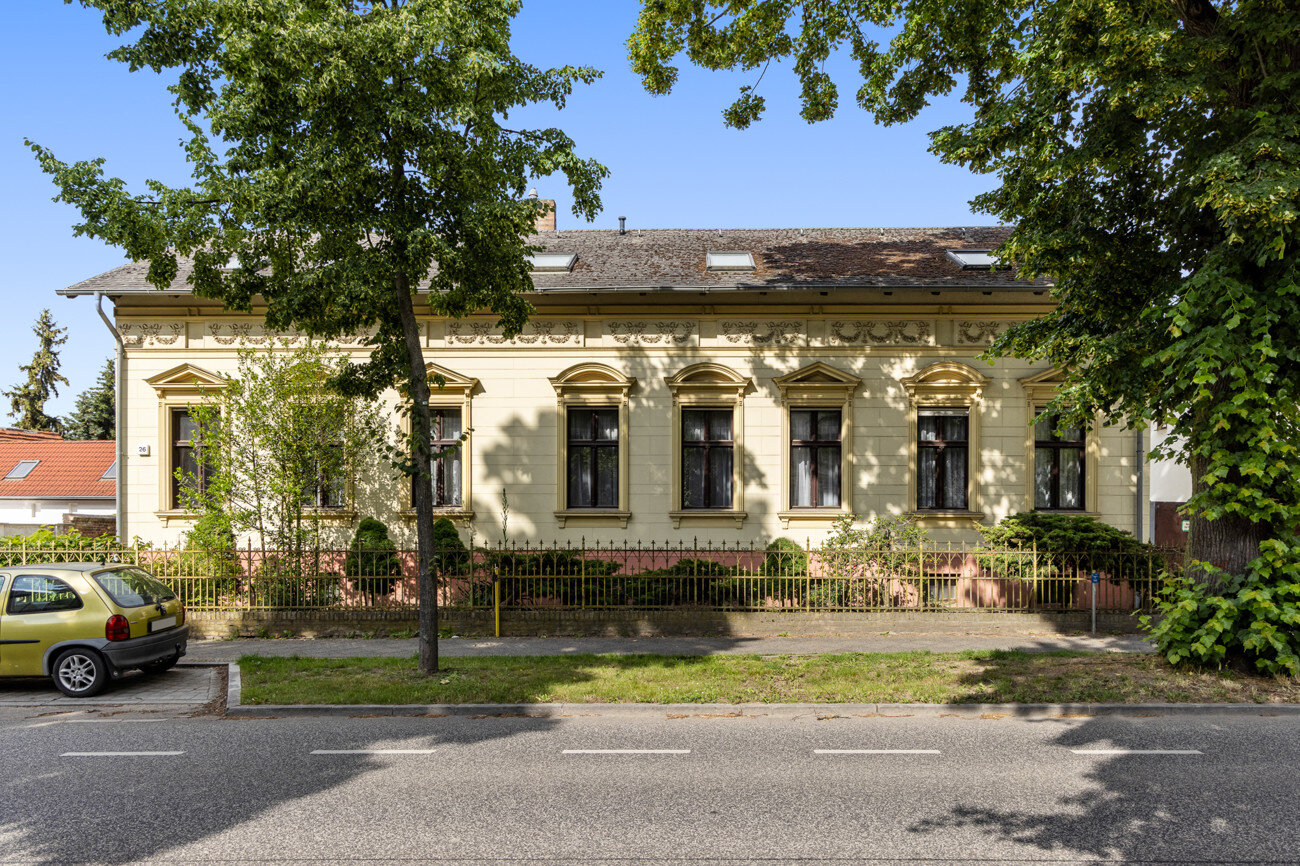 Einfamilienhaus zum Kauf 795.000 € 8 Zimmer 267 m²<br/>Wohnfläche 1.200 m²<br/>Grundstück Nauen Nauen 14641