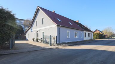 Doppelhaushälfte zum Kauf 189.000 € 4 Zimmer 152 m² 895 m² Grundstück Sarnow Sarnow 17392