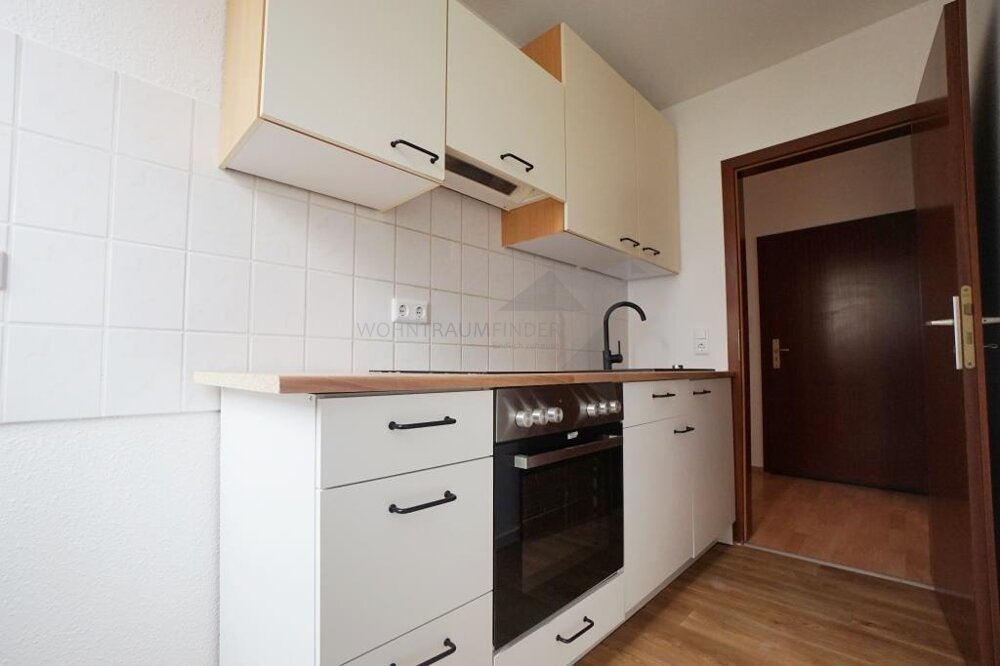 Wohnung zur Miete 299 € 3 Zimmer 56 m² 3. Geschoss August-Bebel-Straße 7 Meerane Meerane 08393