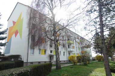 Wohnung zur Miete 323 € 3 Zimmer 58,6 m² 2. Geschoss frei ab 01.10.2024 Leihaer Straße 80 Roßbach Braunsbedra OT Roßbach 06242