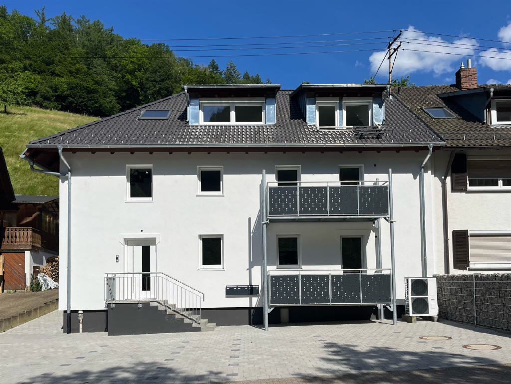 Einfamilienhaus zum Kauf 1.100.000 € 10 Zimmer 240 m²<br/>Wohnfläche 273 m²<br/>Grundstück Untermünstertal Münstertal/Schwarzwald 79244