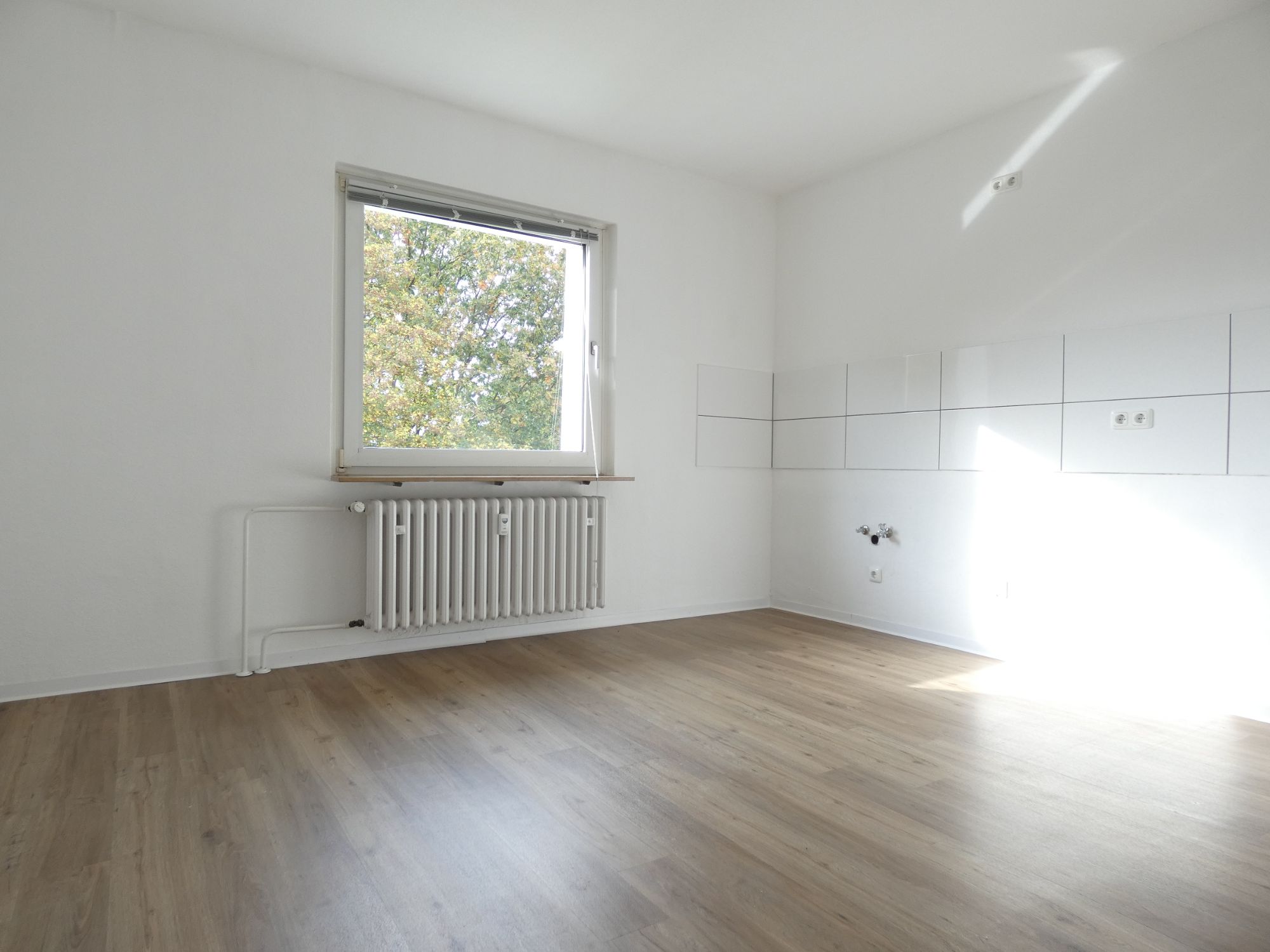 Wohnung zur Miete 378 € 1 Zimmer 39,6 m²<br/>Wohnfläche 1. Stock<br/>Geschoss Otto-Brenner-Str. 10 Altstadt II - Nord Mülheim 45473