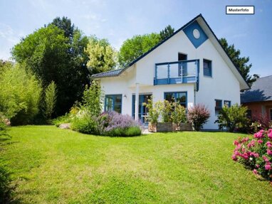 Haus zum Kauf Provisionsfrei Zwangsversteigerung 10.800 € 540 m² Grundstück Kötzschau Leuna 06237