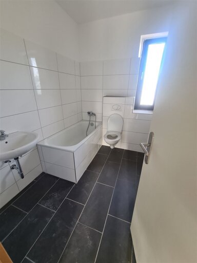 Wohnung zur Miete 420 € 3 Zimmer 84 m² Koopmannstr 155 Obermeiderich Duisburg 47138