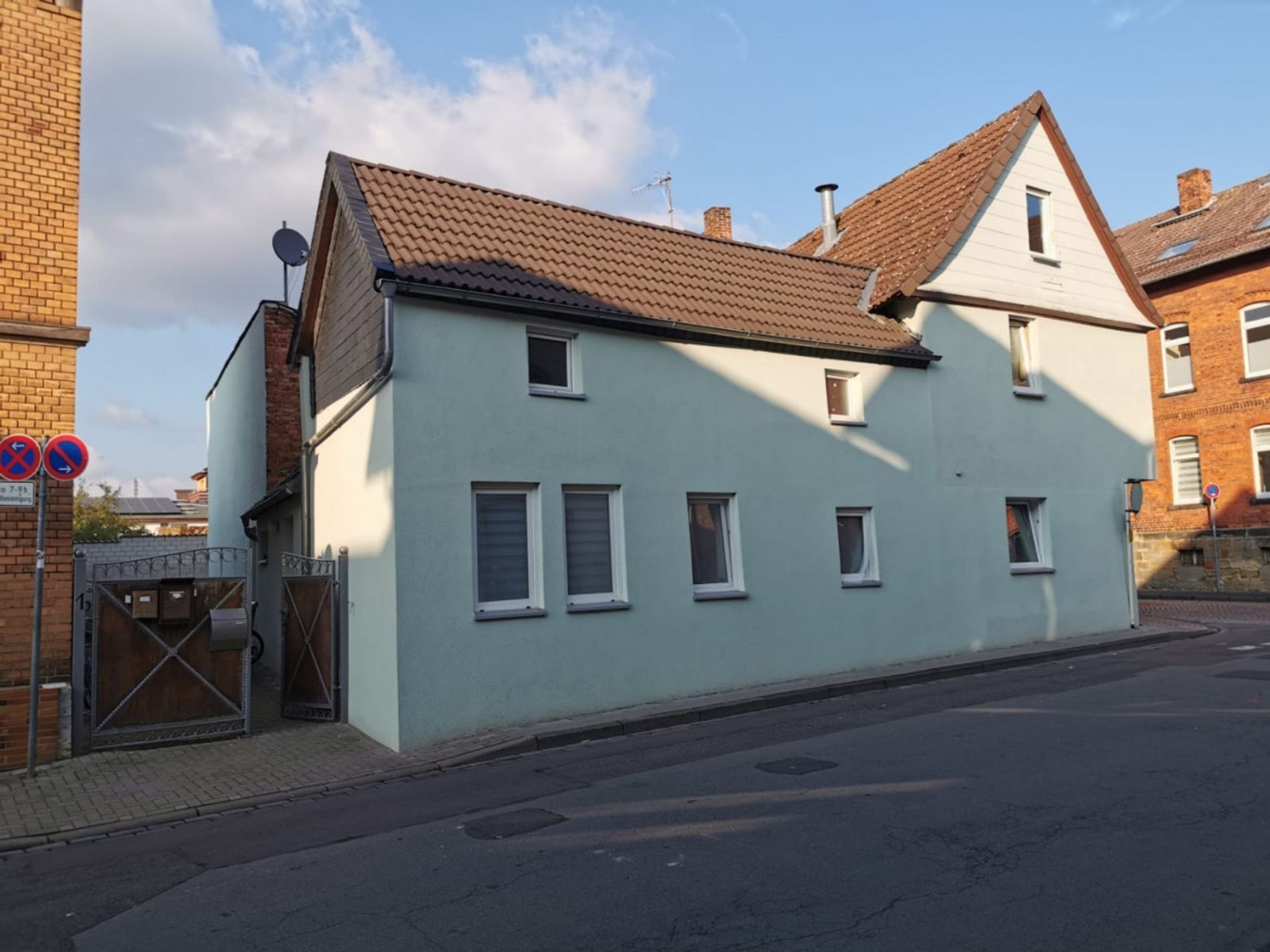 Mehrfamilienhaus zum Kauf 325.000 € 14 Zimmer 310 m²<br/>Wohnfläche 335 m²<br/>Grundstück Juleum Helmstedt 38350
