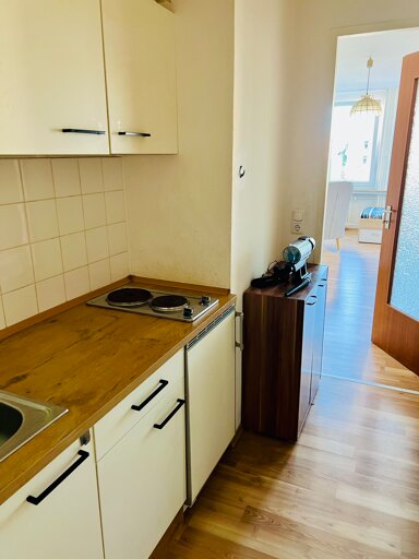 Studio zur Miete 410 € 1 Zimmer 30,7 m² 3. Geschoss frei ab sofort Schweiggerstraße 2 Glockenhof Nürnberg 90478