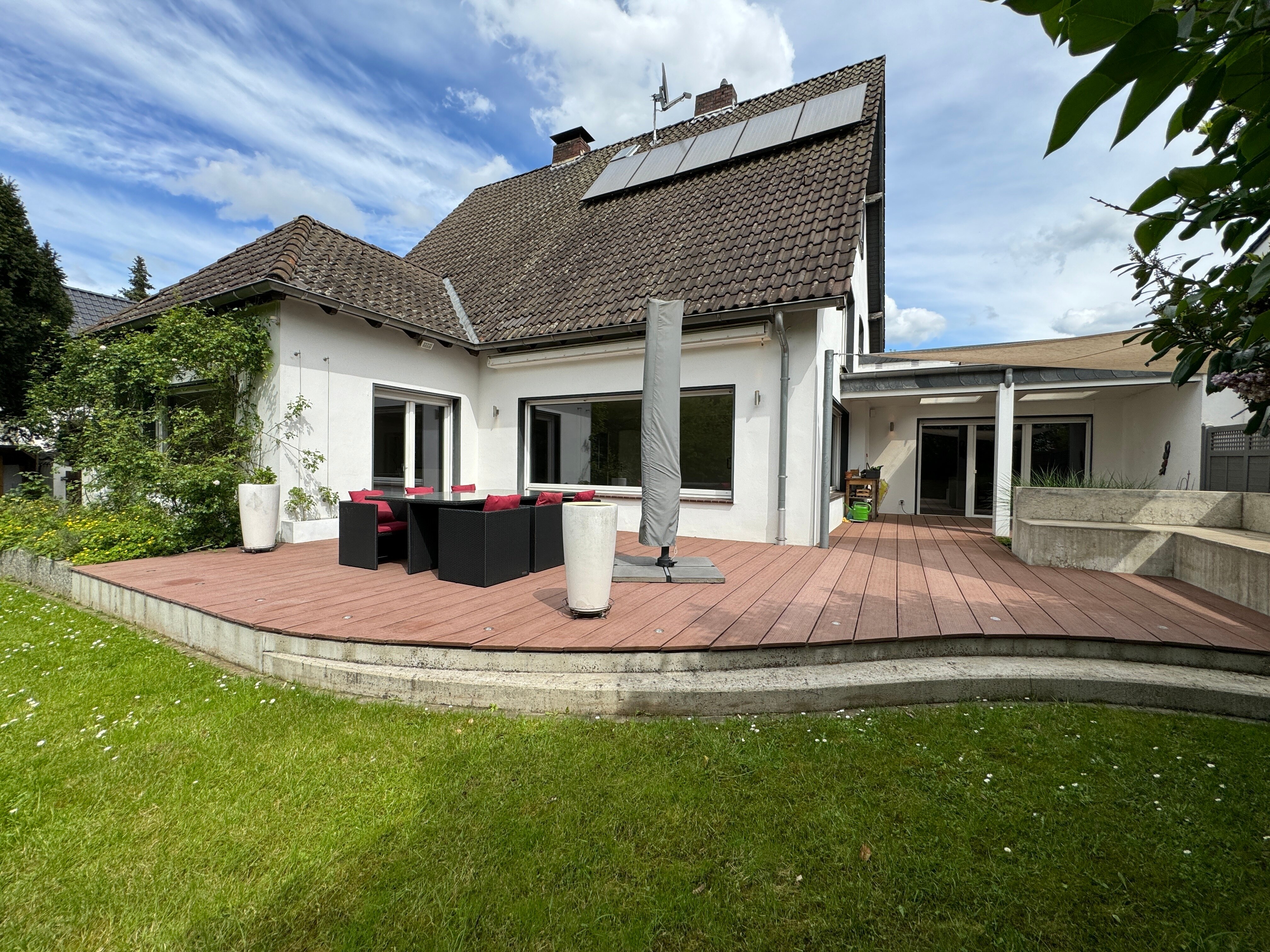 Einfamilienhaus zum Kauf 1.150.000 € 7 Zimmer 270 m²<br/>Wohnfläche 1.150 m²<br/>Grundstück Ungelsheim Duisburg 47259