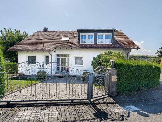 Einfamilienhaus zum Kauf 699.000 € 8 Zimmer 348 m² 810 m² Grundstück Grävenwiesbach 61279