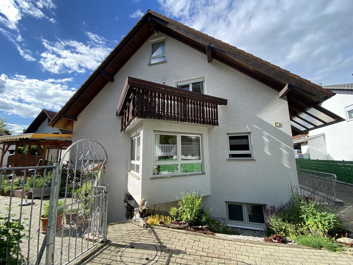 Doppelhaushälfte zum Kauf 640.000 € 8 Zimmer 225,7 m²<br/>Wohnfläche 437 m²<br/>Grundstück Neuenburg Neuenburg am Rhein 79395