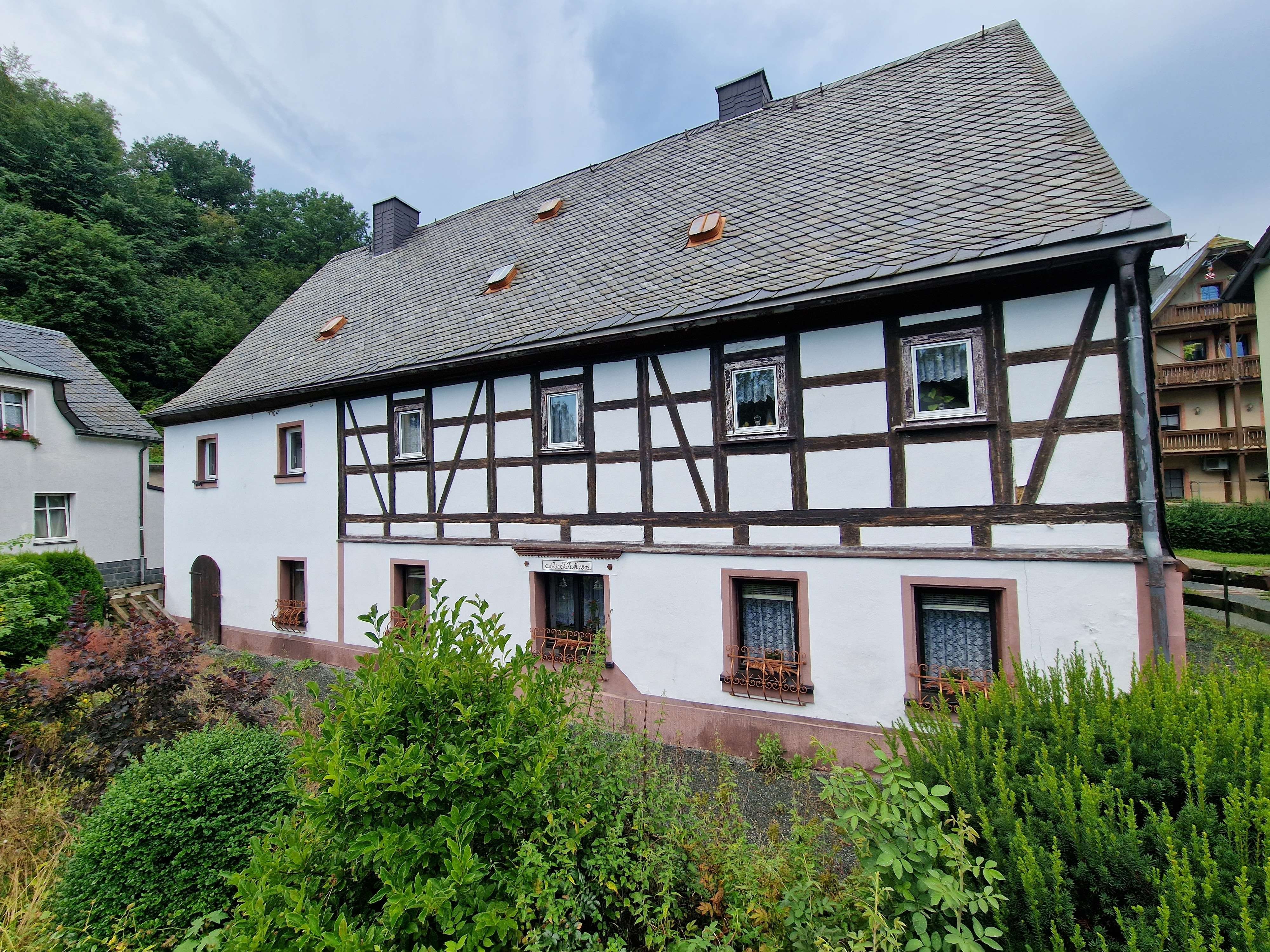 Einfamilienhaus zum Kauf 39.000 € 6 Zimmer 160 m²<br/>Wohnfläche 542 m²<br/>Grundstück ab sofort<br/>Verfügbarkeit Scharfenstein Scharfenstein 09435