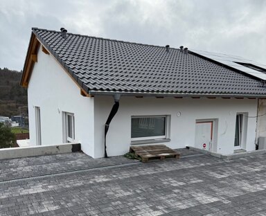 Haus zum Kauf 850.000 € 6 Zimmer 185 m² 356 m² Grundstück Stein Königsbach-Stein 75203