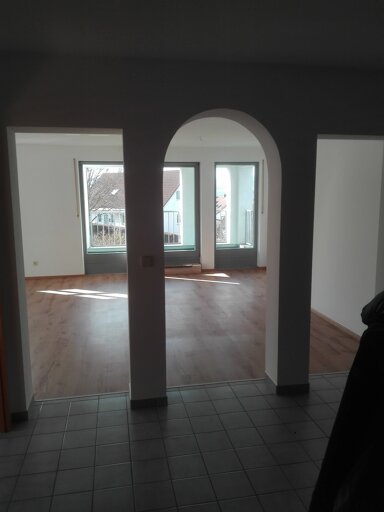 Wohnung zur Miete 770 € 3 Zimmer 96 m² 1. Geschoss frei ab 01.03.2025 Greding Greding 91171