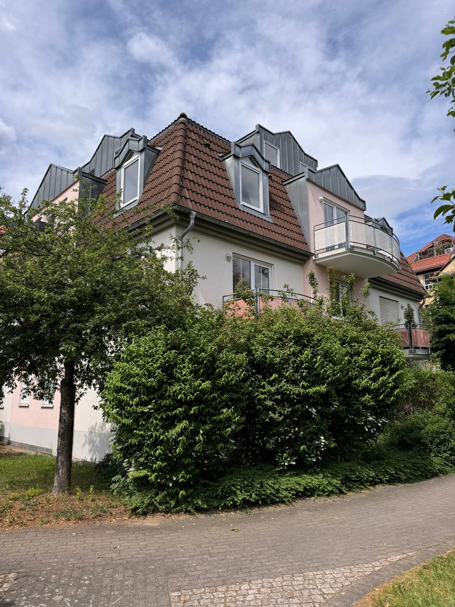 Wohnung zur Miete 850 € 2 Zimmer 77,5 m²<br/>Wohnfläche Österreicher Straße 28a Laubegast-Nord/Alttolkewitz Dresden 01279