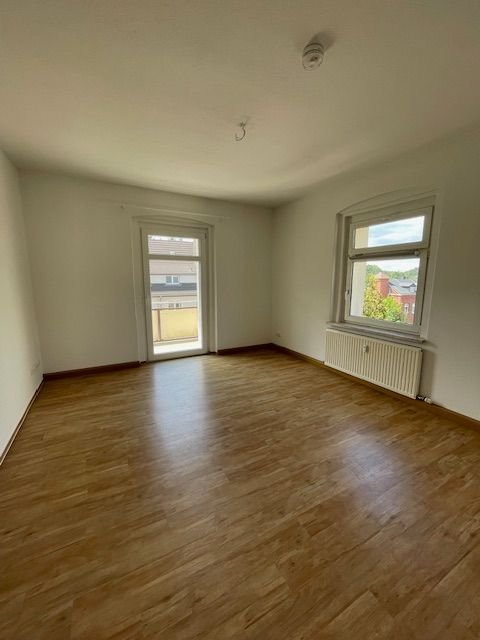 Wohnung zur Miete 344 € 2 Zimmer 57,4 m²<br/>Wohnfläche 2.<br/>Geschoss ab sofort<br/>Verfügbarkeit Waldheim Waldheim 04736