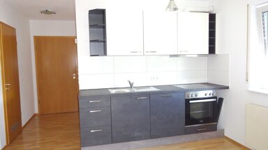 Wohnung zur Miete 950 € 2,5 Zimmer 89,6 m² 2. Geschoss frei ab sofort Wernau (Neckar) 73249