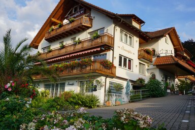 Hotel zum Kauf 18 Zimmer 1.480 m² Grundstück Badenweiler Badenweiler 79410