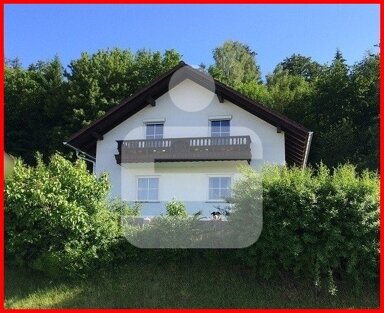 Einfamilienhaus zum Kauf 279.000 € 8 Zimmer 145 m² 349 m² Grundstück frei ab 01.10.2024 Waldkirchen Waldkirchen 94065