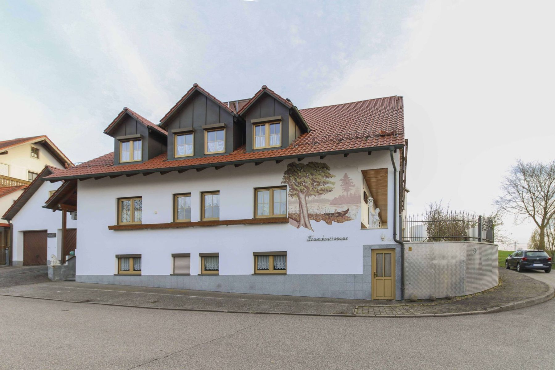 Immobilie zum Kauf 750.000 € 9 Zimmer 270 m²<br/>Fläche 896 m²<br/>Grundstück Neufahrn Neufahrn in Niederbayern 84088