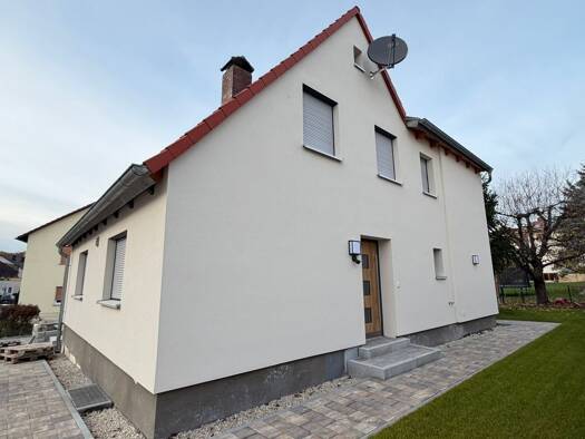 Einfamilienhaus zur Miete 2.300 € 7 Zimmer 136 m² frei ab sofort Lauf Lauf an der Pegnitz 91207
