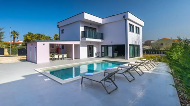 Villa zum Kauf 830.000 € 5 Zimmer 198 m² 784 m² Grundstück Porec