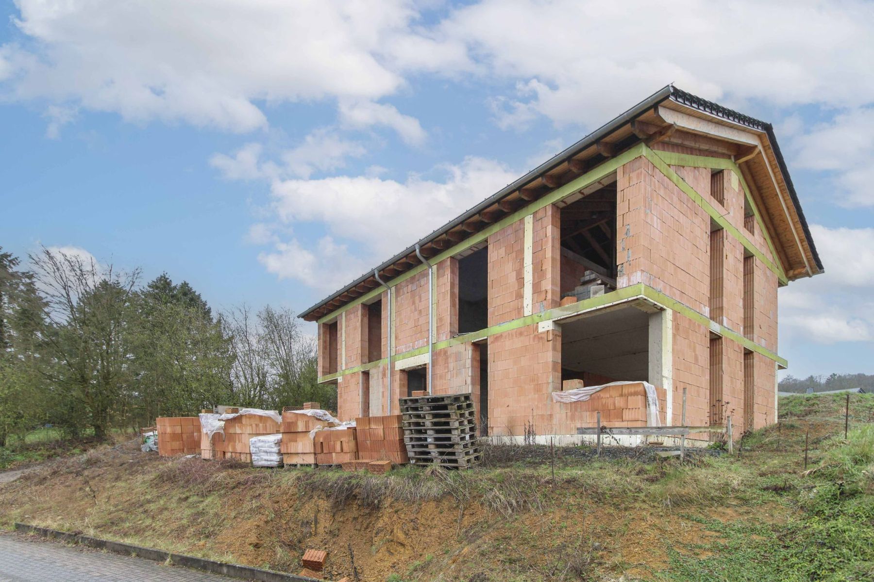 Mehrfamilienhaus zum Kauf 399.000 € 8 Zimmer 851 m²<br/>Grundstück Schupbach Beselich 65614