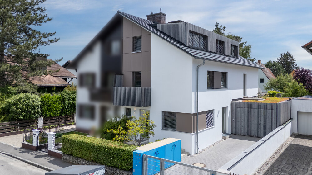 Doppelhaushälfte zum Kauf 1.795.000 € 7,5 Zimmer 237,2 m²<br/>Wohnfläche 571 m²<br/>Grundstück 01.08.2024<br/>Verfügbarkeit Trudering - Riem München 81829